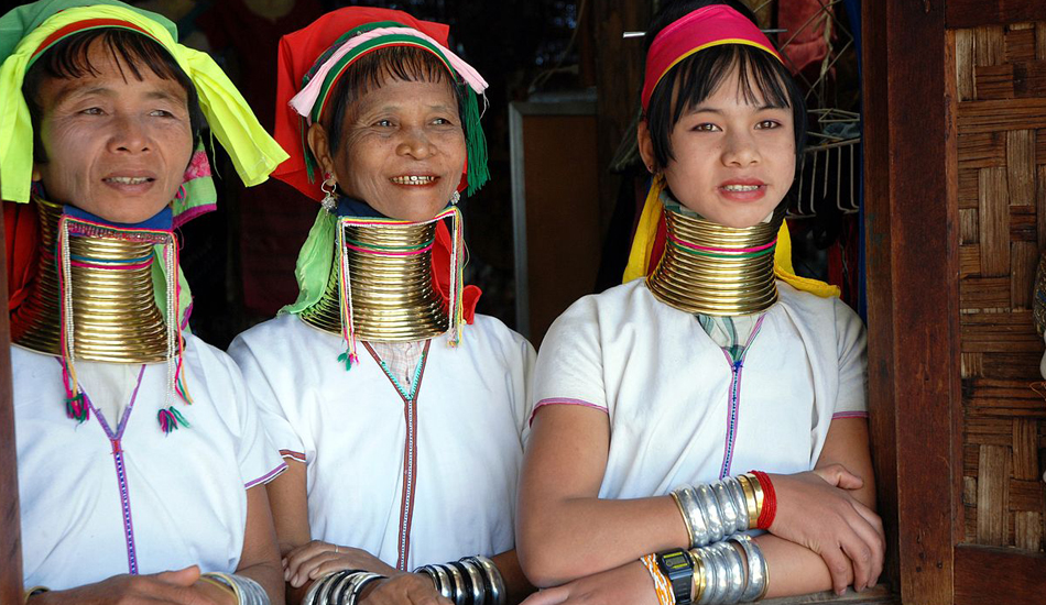 タイに住む首長族 首輪を外すとどうなるの 雑学サークル