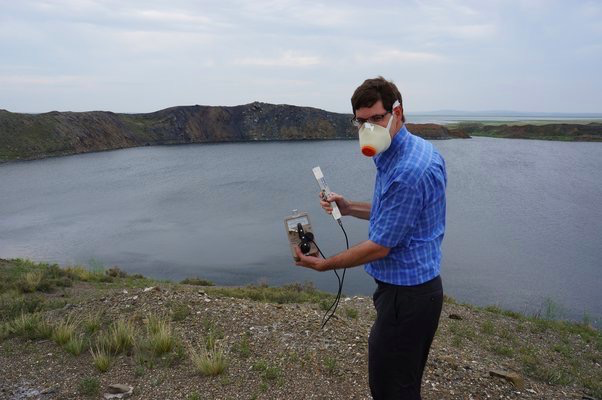 チャガン湖で放射能測定